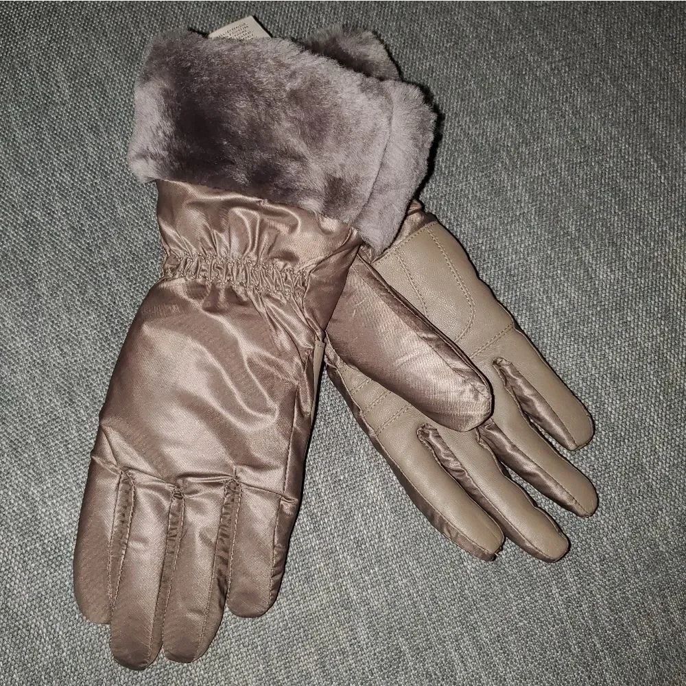 🆕️UGG Shearling-Trim Leather-Palm Gloves water resistant touchscreen📲🧤  …